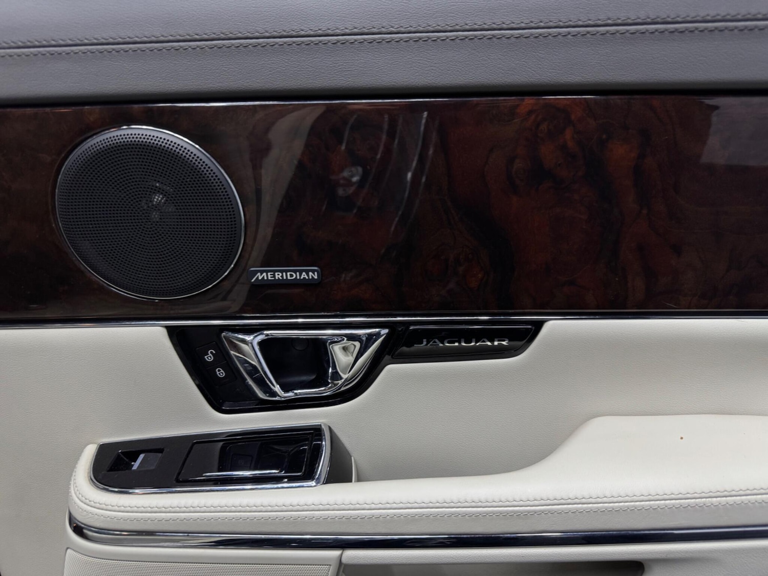 Used Jaguar XJ 2014 for sale - 76020454: Photo 20