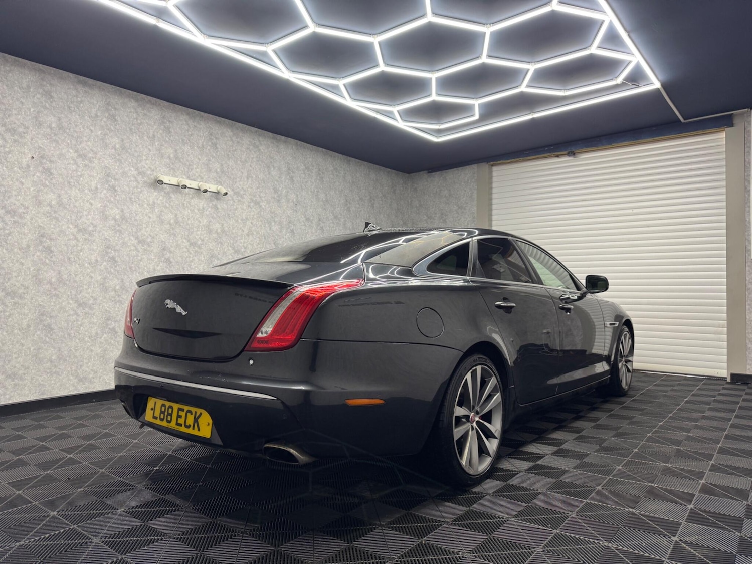 Used Jaguar XJ 2014 for sale - 76020454: Photo 4