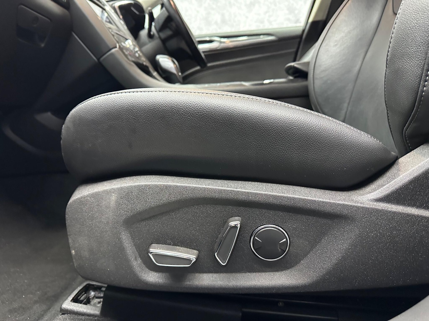 Used Ford Mondeo 2019 for sale - 78058928: Photo 28