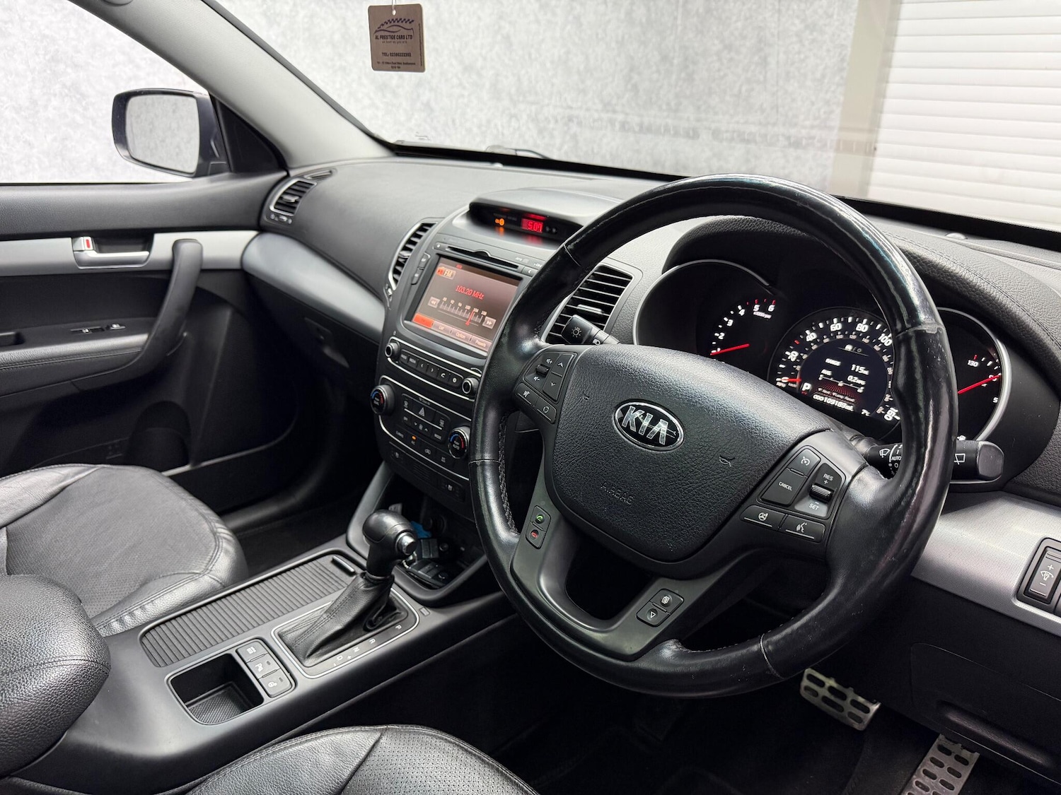 Used Kia Sorento for sale - 78057652: Photo 2