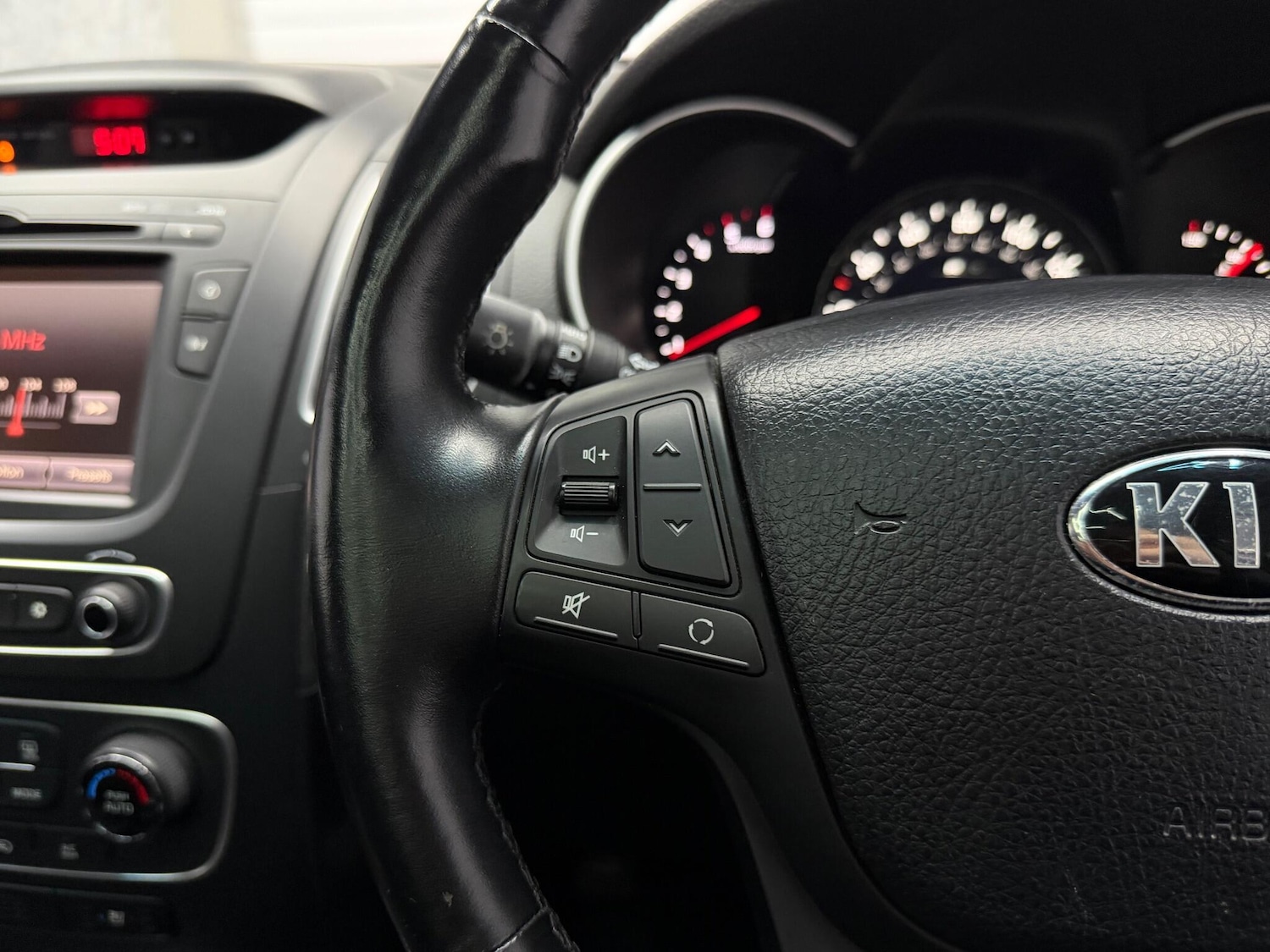 Used Kia Sorento for sale - 78057652: Photo 9