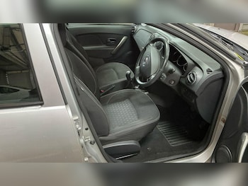 Used Dacia Sandero 2013 for sale - 77646792: Photo