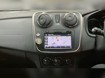 Used Dacia Sandero 2013 for sale - 77646792: Photo