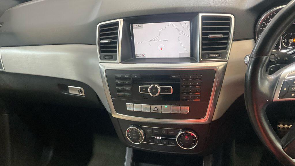 Used Mercedes-Benz M Class 2012 for sale - 76432884: Photo 4