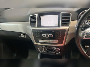 Used Mercedes-Benz M Class 2012 for sale - 76432884: Photo