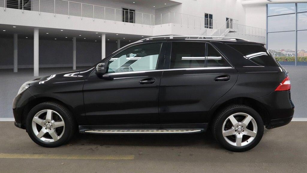 Used Mercedes-Benz M Class 2012 for sale - 76432884: Photo 8
