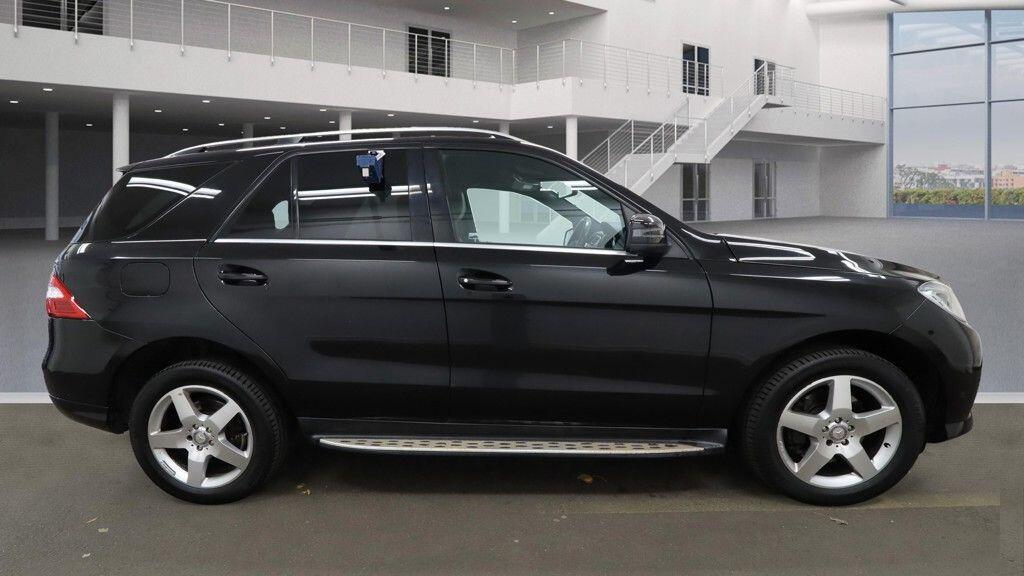 Used Mercedes-Benz M Class 2012 for sale - 76432884: Photo 9