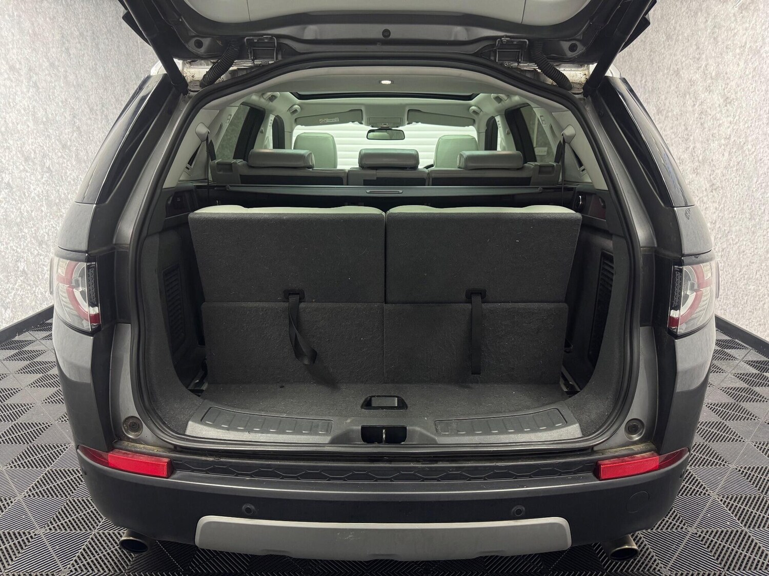 Used Land Rover Discovery Sport 2016 for sale - 76378044: Photo 30