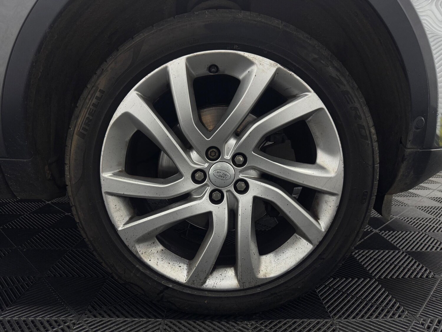 Used Land Rover Discovery Sport 2016 for sale - 76378044: Photo 31