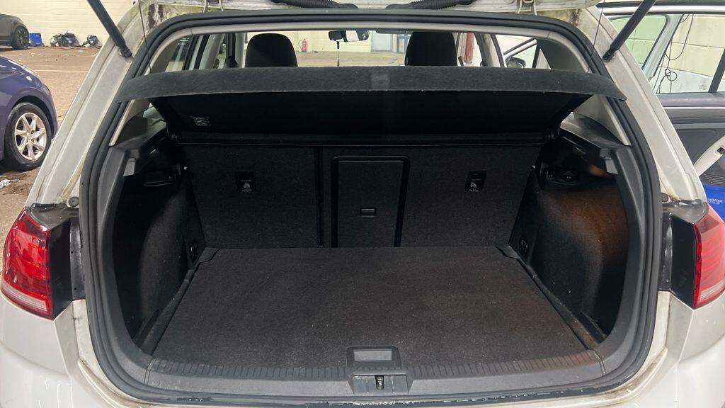 Used Volkswagen Golf 2017 for sale - 76632724: Photo 12