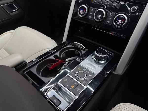 Used Land Rover Discovery 2018 for sale - 76179655: Photo 2