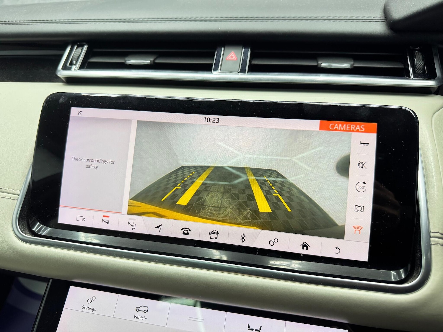 Used Land Rover Range Rover Velar 2017 for sale - 76572163: Photo 19