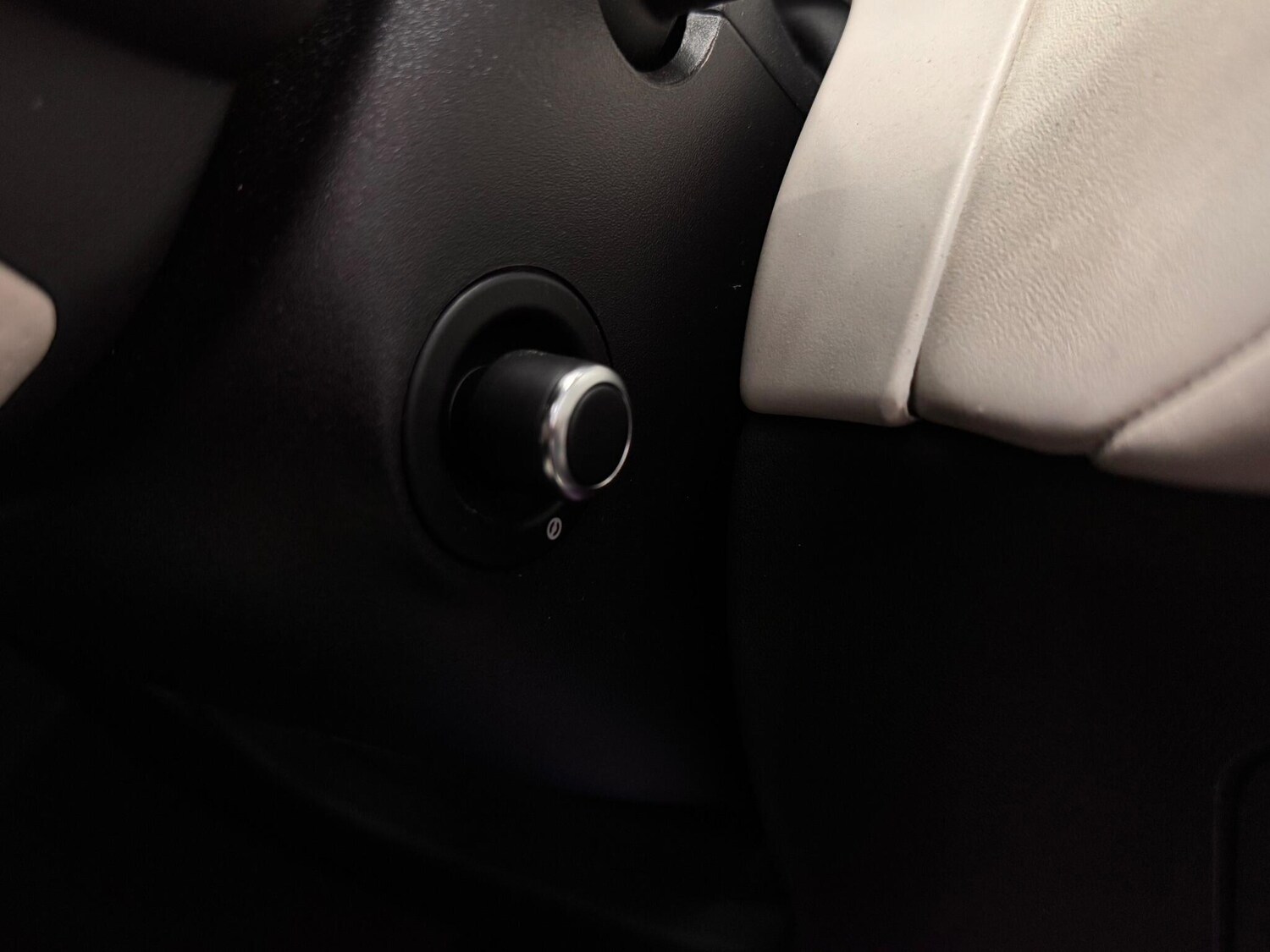 Used Land Rover Range Rover Velar 2017 for sale - 76572163: Photo 33