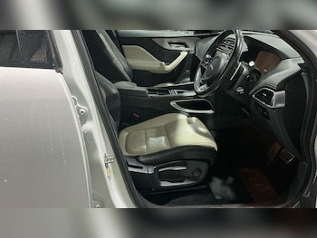 Used Jaguar F-Pace 2017 for sale - 77455503: Photo