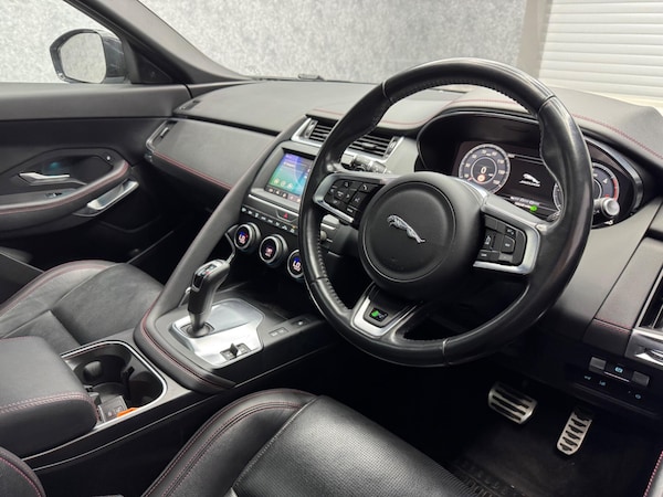 Used Jaguar E-Pace 2020 for sale - 75588524: Photo 2