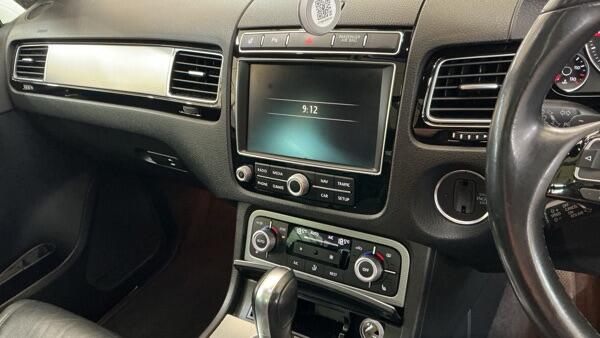 Used Volkswagen Touareg 2015 for sale - 78203814: Photo 9