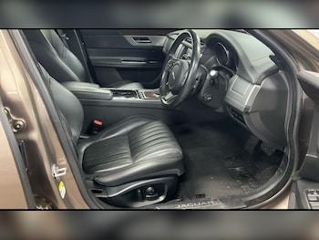 Used Jaguar XF 2017 for sale - 75978556: Photo