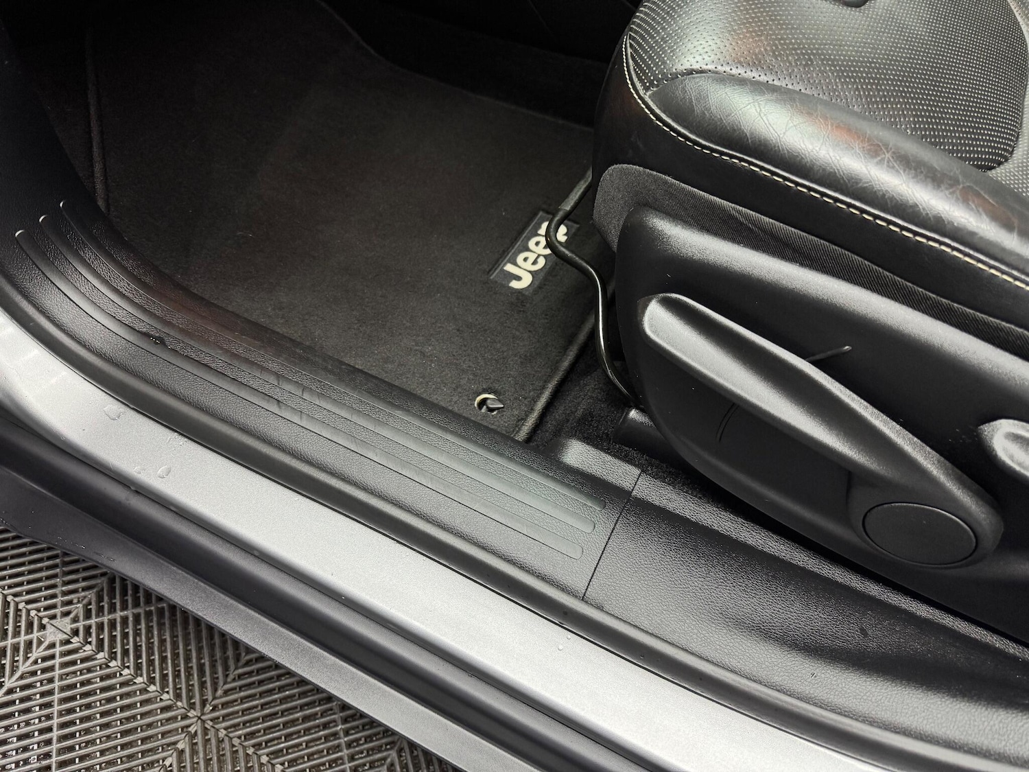 Used Jeep Cherokee 2015 for sale - 76512505: Photo 27