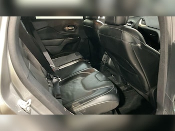 Used Jeep Cherokee 2015 for sale - 76512505: Photo