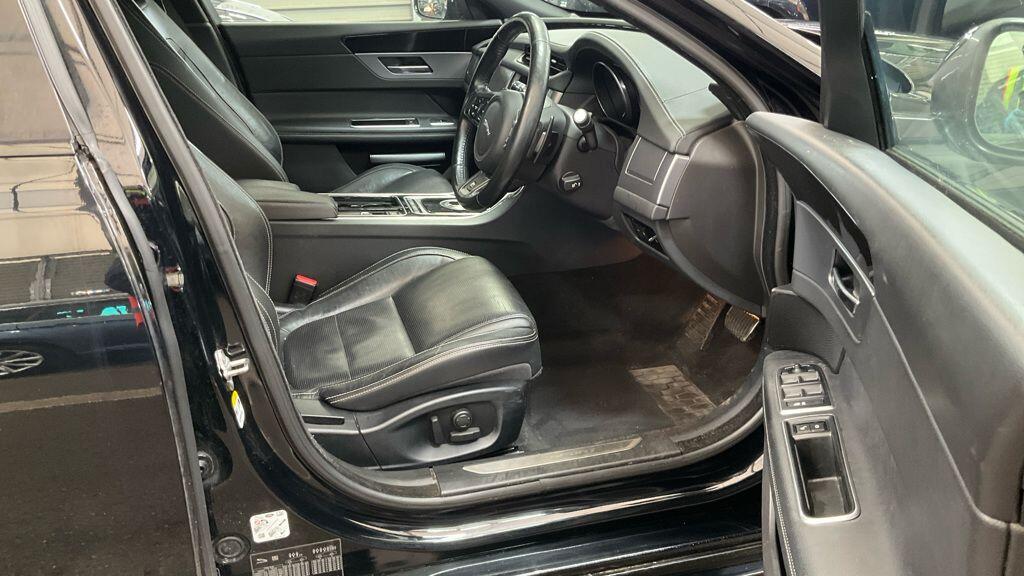 Used Jaguar XF 2016 for sale - 77575039: Photo 3
