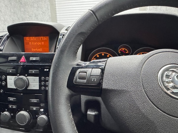 Used Vauxhall Zafira 2011 for sale - 75552171: Photo 4