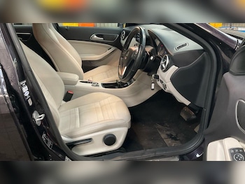 Used Mercedes-Benz A-Class 2015 for sale - 76247050: Photo 2