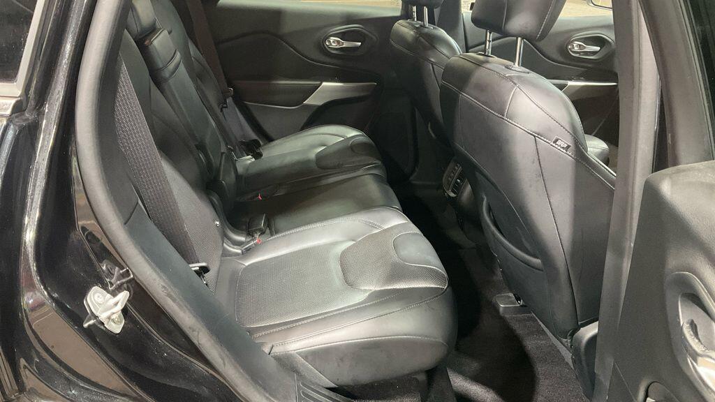 Used Jeep Cherokee 2017 for sale - 76538067: Photo 3