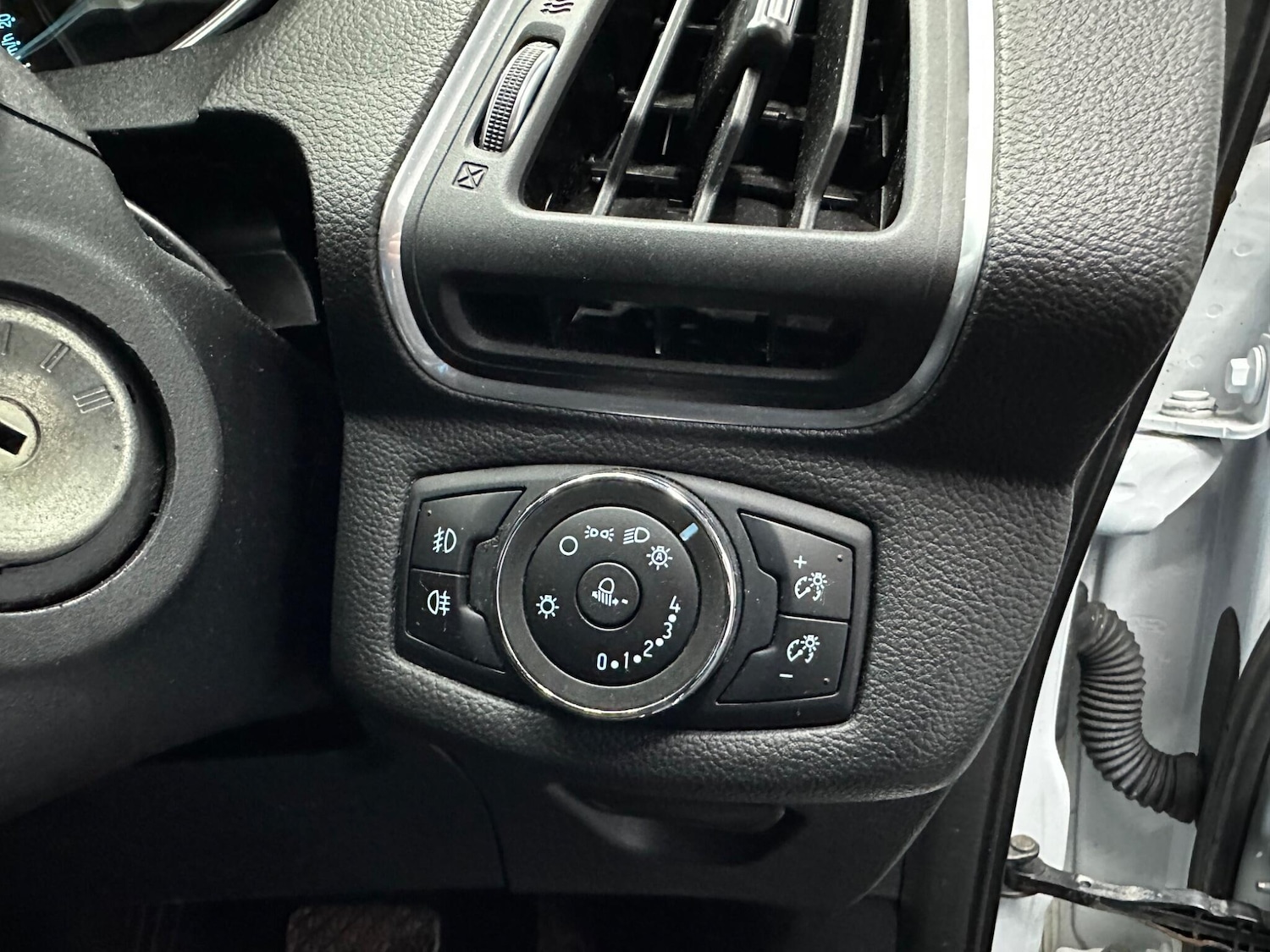 Used Ford B-MAX for sale - 77908434: Photo 22