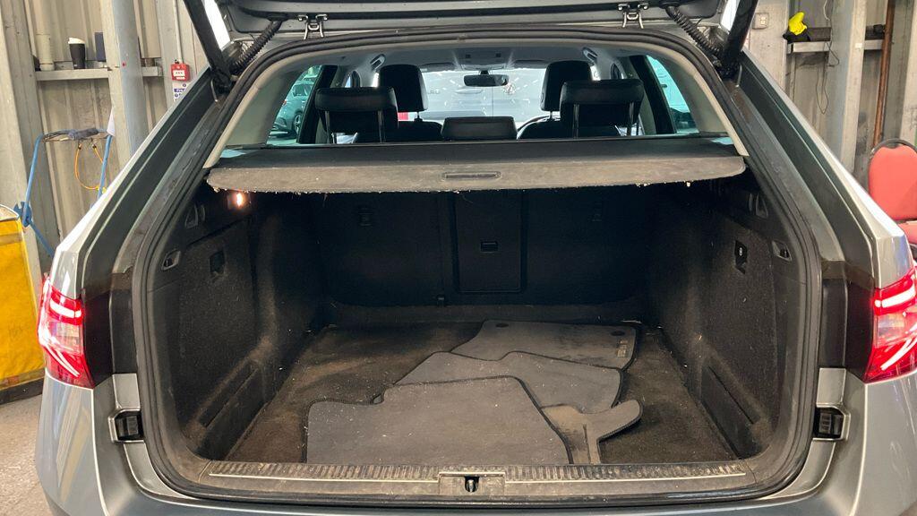 Used Skoda Superb 2017 for sale - 76667386: Photo 12