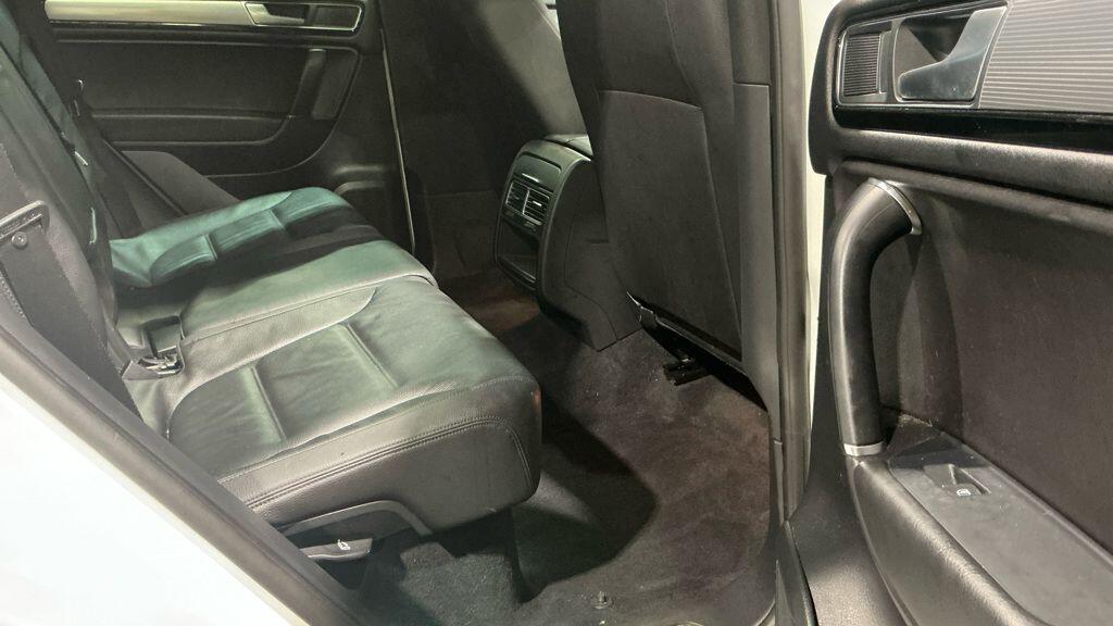 Used Volkswagen Touareg 2016 for sale - 77645918: Photo 3