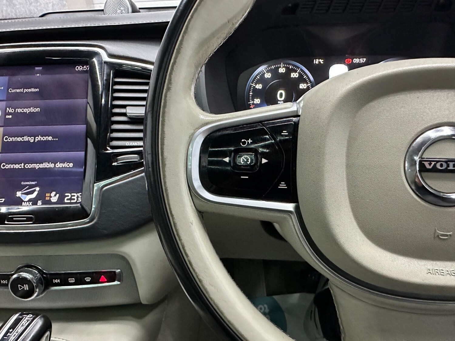 Used Volvo XC90 2015 for sale - 78058272: Photo 14