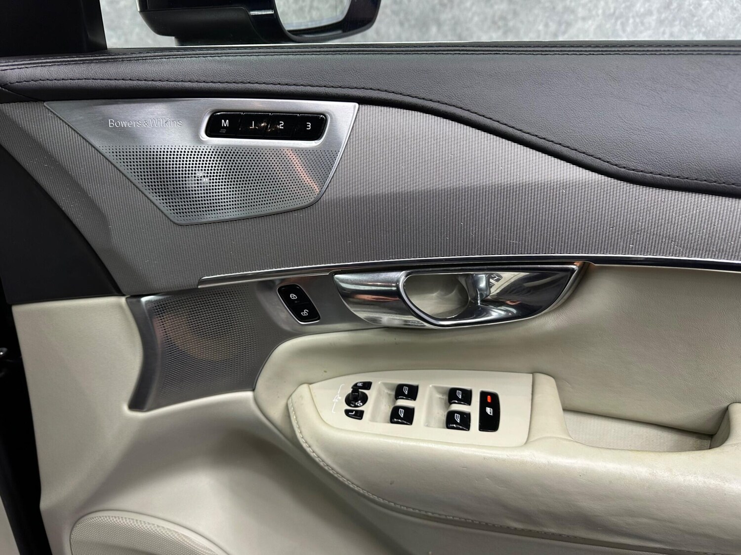 Used Volvo XC90 2015 for sale - 78058272: Photo 22