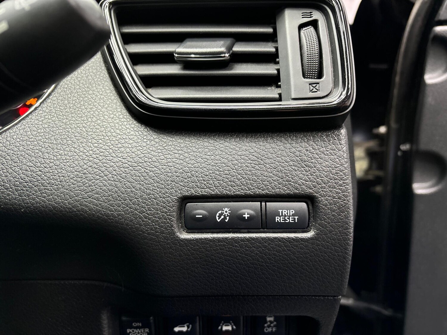 Used Nissan X-Trail for sale - 78057654: Photo 23