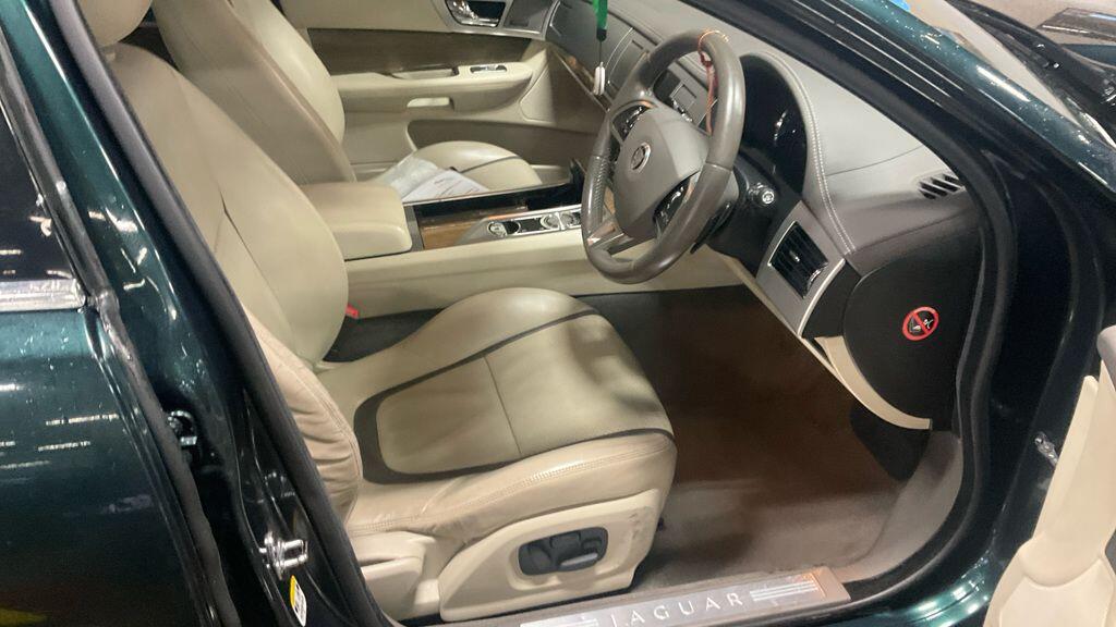 Used Jaguar XF 2013 for sale - 78058449: Photo 2