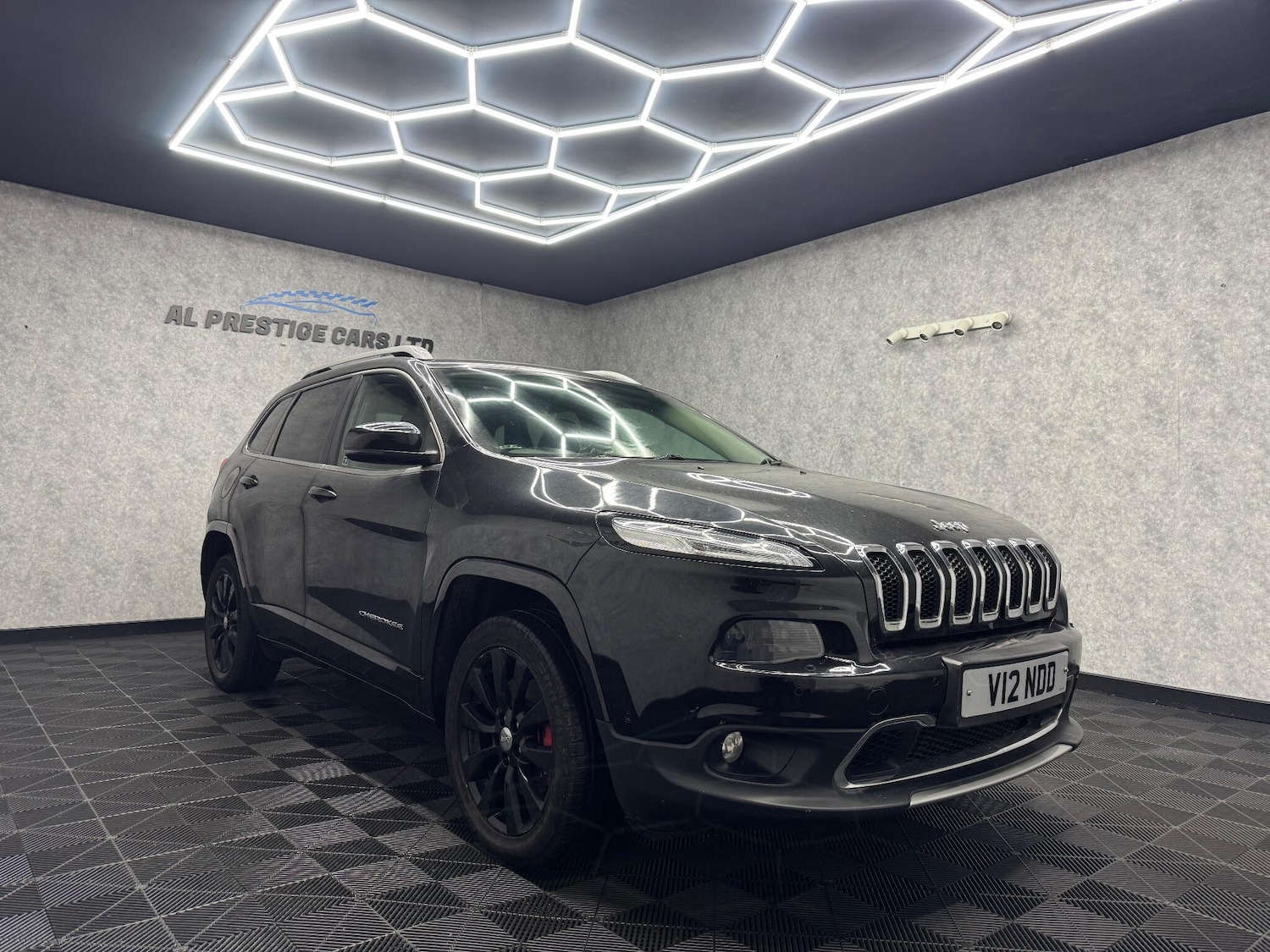 Used Jeep Cherokee 2017 for sale - 76539176: Photo 25