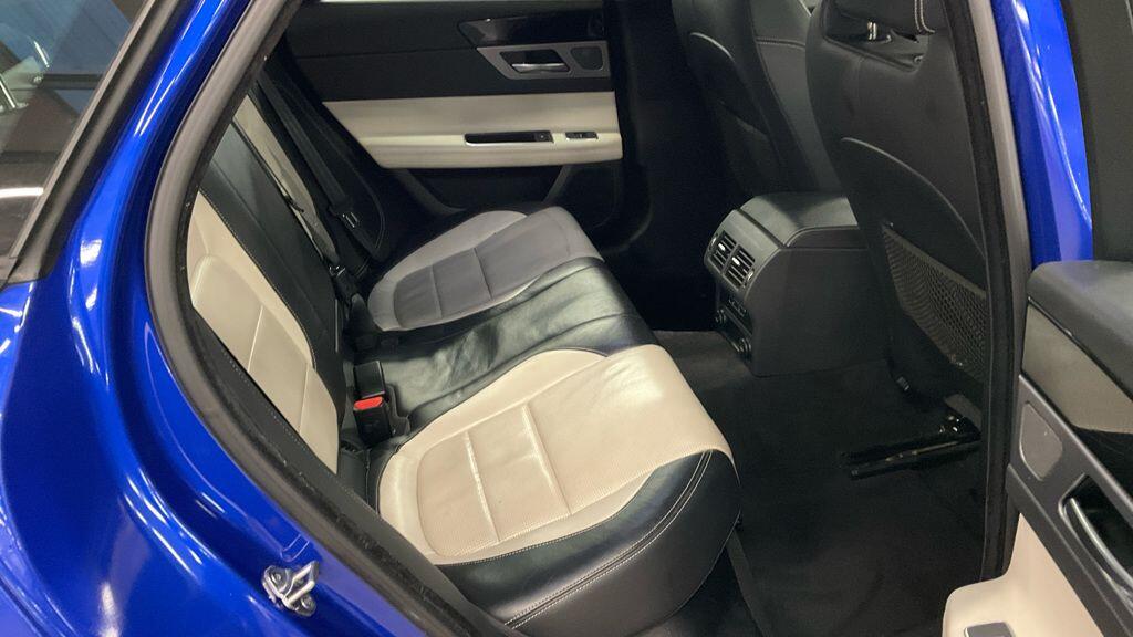 Used Jaguar XF 2017 for sale - 77101663: Photo 3