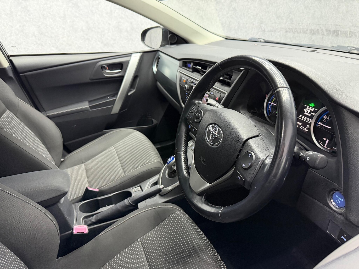 Used Toyota Auris 2013 for sale - 78058368: Photo 2