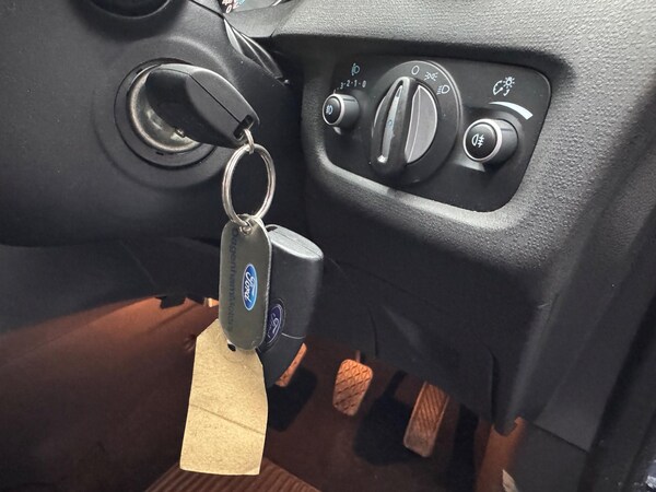 Used Ford Fiesta 2013 for sale - 74680331: Photo 17