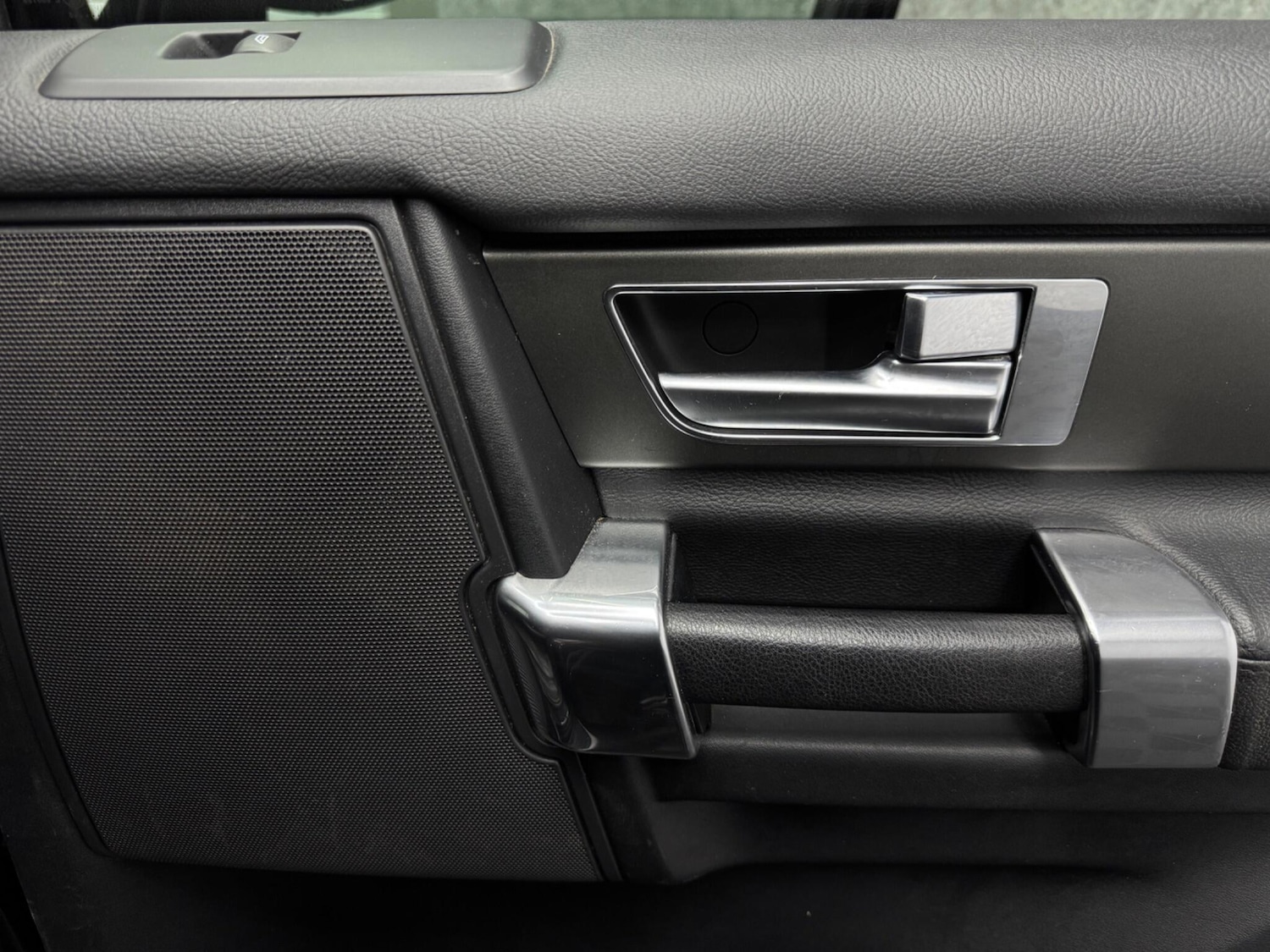 Used Land Rover Discovery 2016 for sale - 76457791: Photo 23