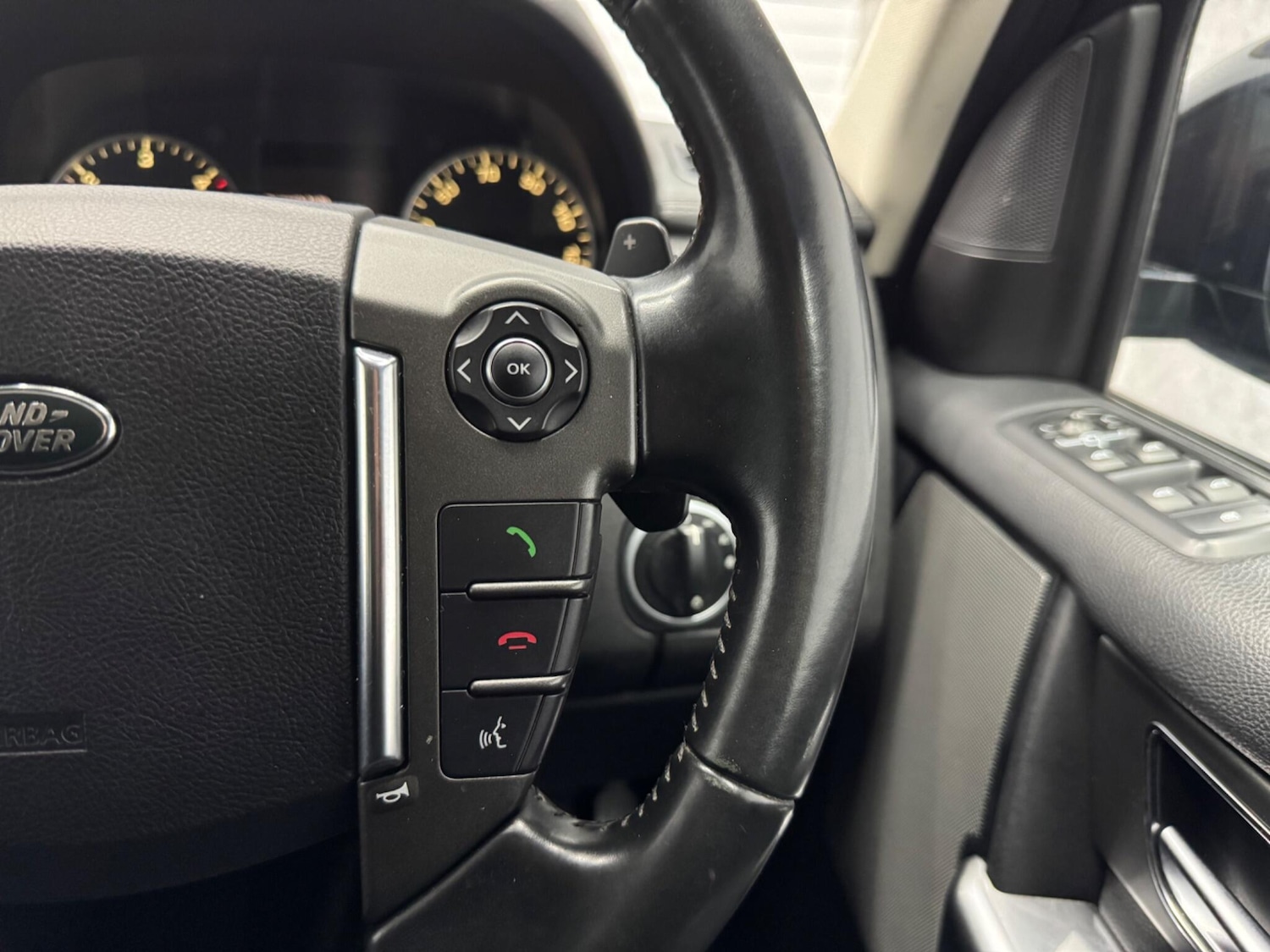 Used Land Rover Discovery 2016 for sale - 76457791: Photo 7