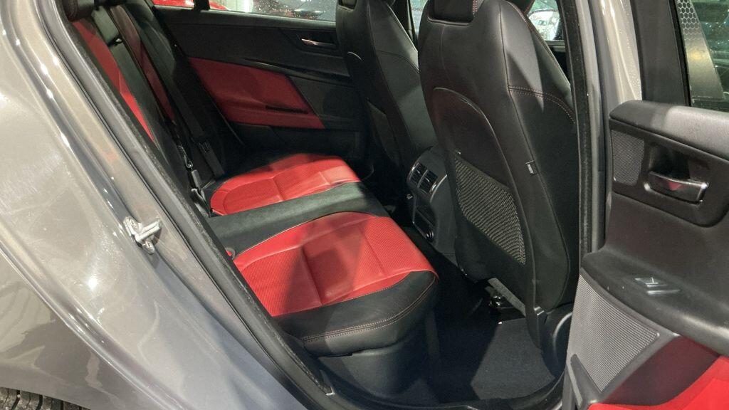 Used Jaguar XE 2016 for sale - 77315406: Photo 3