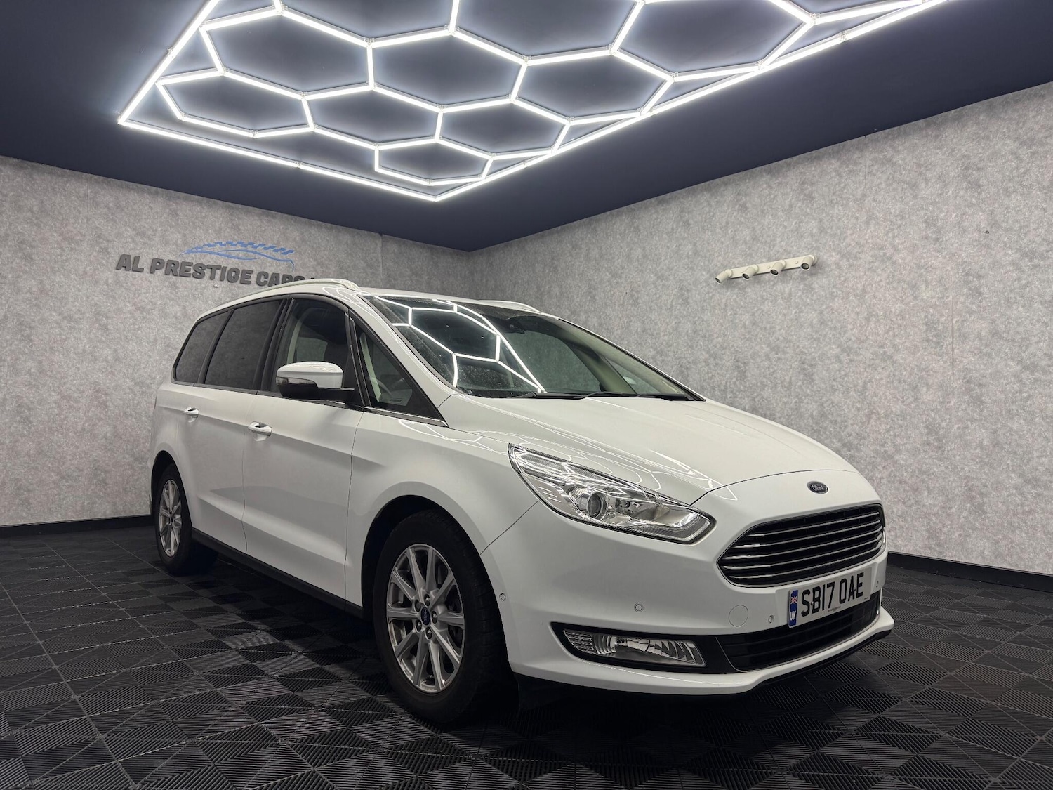Used Ford Galaxy 2017 for sale - 76607397: Photo 29