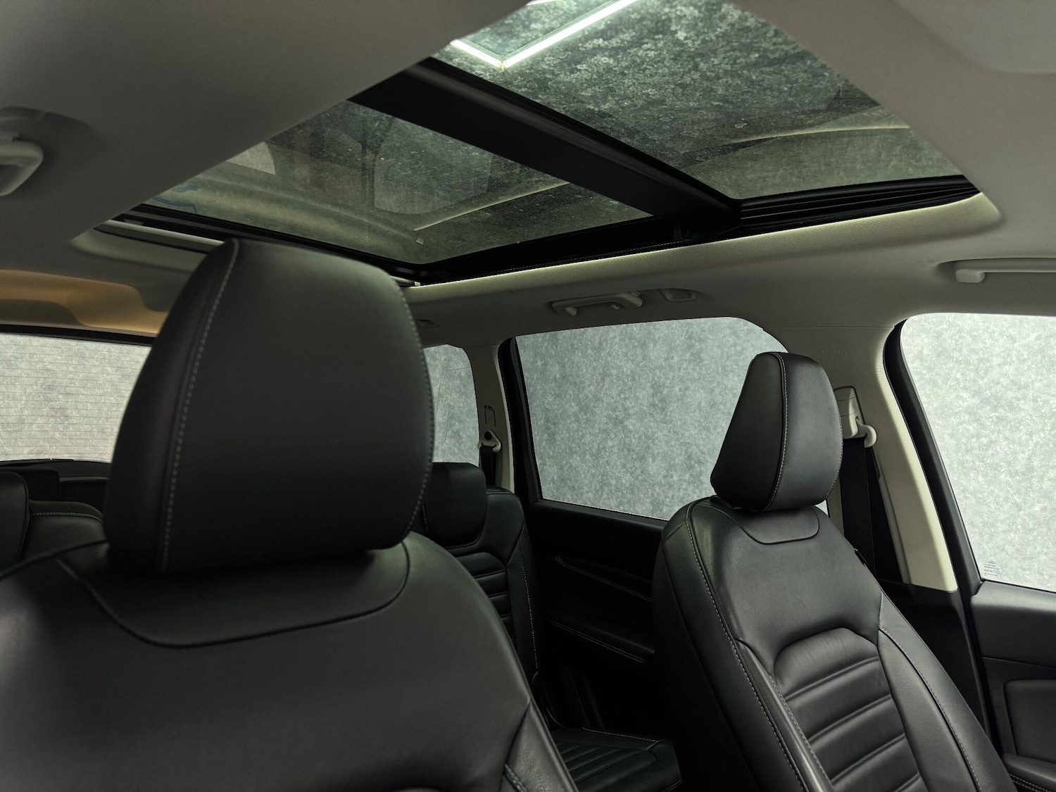 Used Ford Galaxy 2017 for sale - 76607397: Photo 5