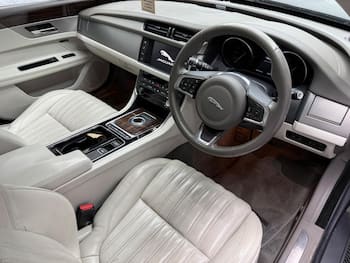 Used Jaguar XF 2018 for sale - 79664578: Photo