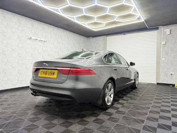Used Jaguar XF 2018 for sale - 79664578: Photo