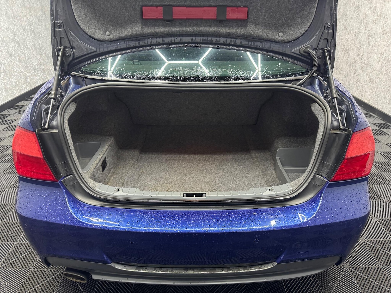 Used BMW 3 Series 2010 for sale - 76537873: Photo 24