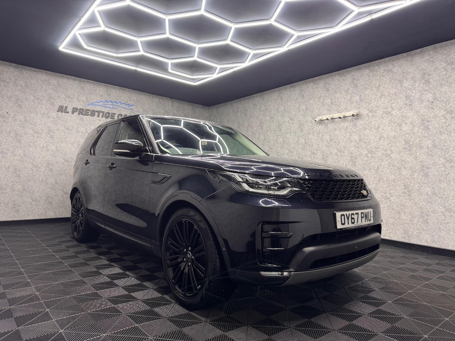 Used Land Rover Discovery 2017 for sale - 78058965: Photo 17