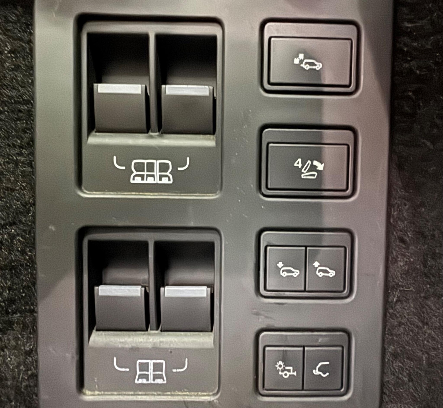 Used Land Rover Discovery 2017 for sale - 78058965: Photo 23