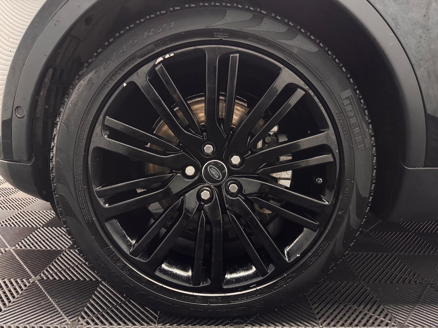 Used Land Rover Discovery 2017 for sale - 78058965: Photo 26