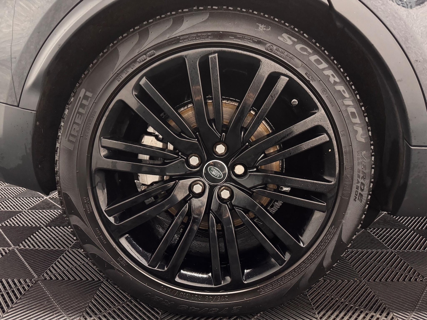 Used Land Rover Discovery 2017 for sale - 78058965: Photo 28